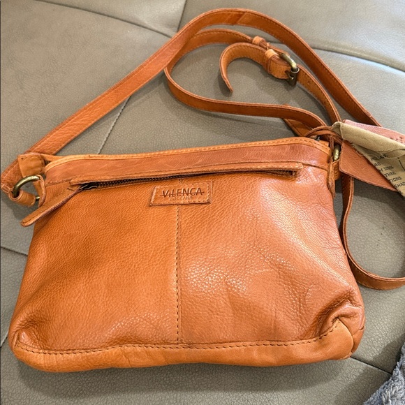 Vilenca holland Vilenka East-West Woven Crossbody Bag - Leather in cognac - Picture 4 of 5